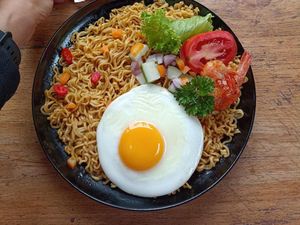 5 Negara yang Paling Doyan Makan Indomie, Sampai Bikin Pabrik Sendiri
