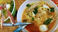 Tak hanya isian seblak seperti pada umumnya, Seblak Ceker Dar Der Dor juga menyajikan beragam pilihan topping lain untuk melengkapi seblak ceker yang berada di Jalan Warakas No.8, Tanjung Priok. Harga perporsi seblaknya dijual mulai dari Rp 10.000 dan pelanggan bebas pilih topping. Foto: Instagram/Istimewa/Twitter/iStock