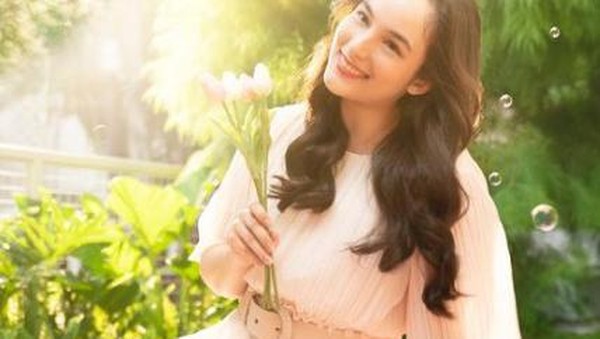 9 Seleb Ini Langganan Kandidat 100 Perempuan Tercantik Dunia