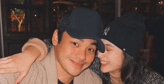 Resmi Lamaran, Chelsea Islan dan Rob Clinton Mesra Saat Hangout Bareng
