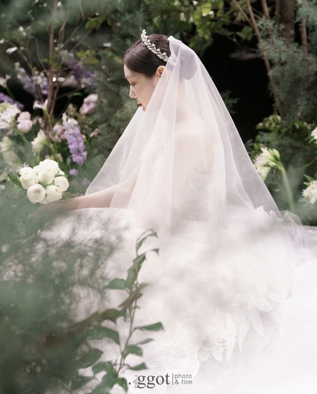 Kim Yuna sendiri telah pensiun dari dunia speed skating pada 2014. Meskipun begitu, dia dianggap sebagai atlet legendaris yang masih banjir tawaran iklan, bahkan didapuk sebagai brand ambassador Dior Korea. Foto: dok. Instagram @yunakim