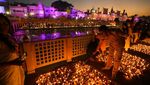 Foto: Gemerlap Cahaya Lampu Hiasi India Saat Rayakan Diwali