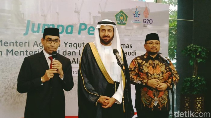 Menteri Haji dan Umroh Arab Saudi Tawfiq F Al Rabiah melakukan pertemuan dengan Menteri Agama Yaqut C Qoumas
