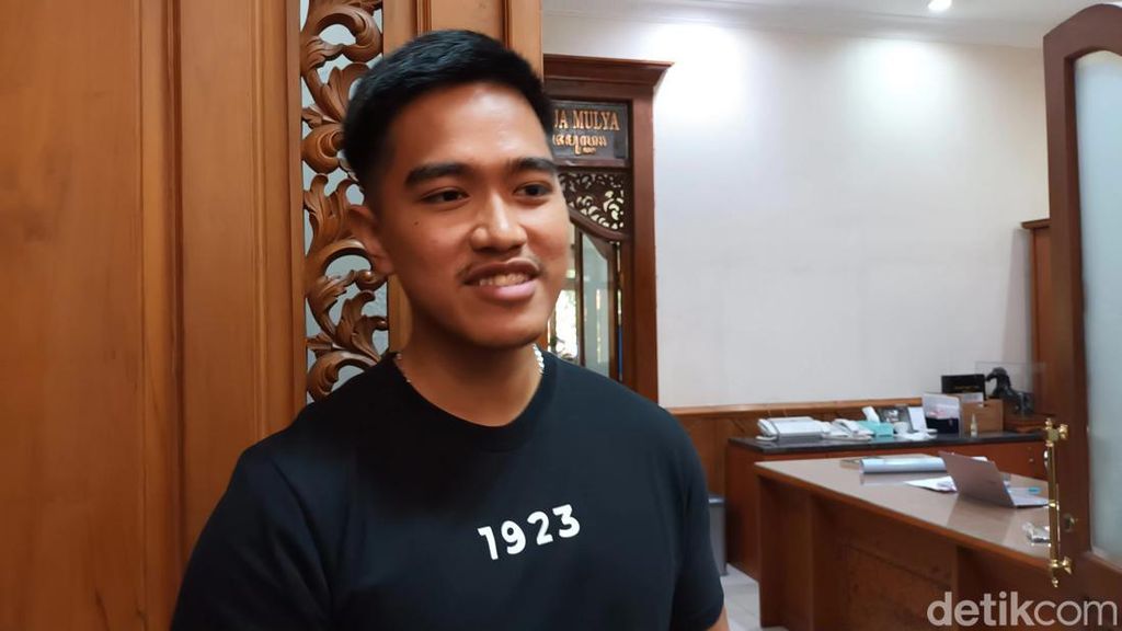 Curhat Kaesang Naik Batik Air ke Surabaya, tapi Koper Selamat Sampai Medan