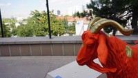 Zaman dahulu, nenek moyang bangsa Turki datang ke Ankara dengan petunjuk kambing Angora yang terus berjalan sampai ke kota ini. Kisah itu konon juga tercantum dalam Alkitab Perjanjian Lama. (Wahyu Setyo/detikTravel)
