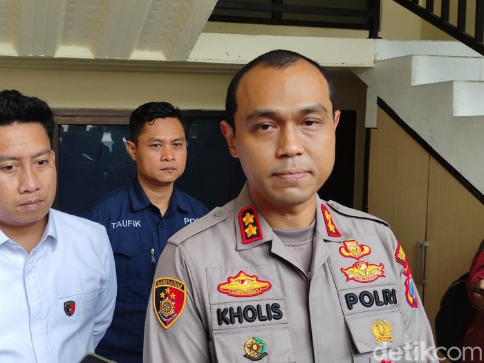 Kapolres Malang AKBP Putu Kholis