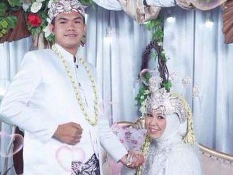 Kisah cinta guruku kini istriku di Tasik