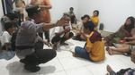 Potret Korban Selamat Kapal Terbakar di Perairan NTT