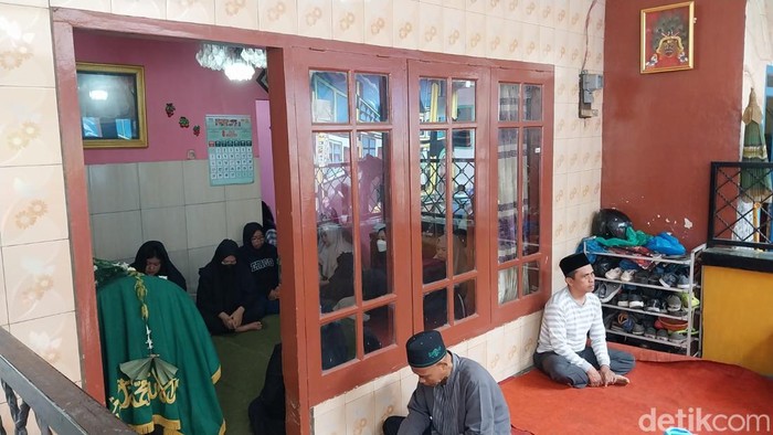 Sosok Cerdas Farzah Korban Tewas Tragedi Kanjuruhan Jadi Asisten Lab Di Umm