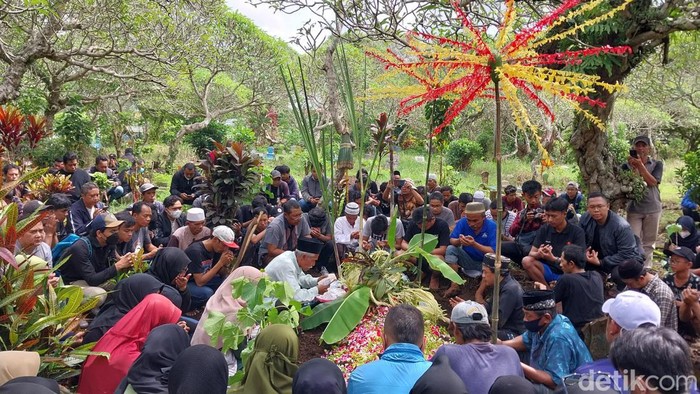 Korban tewas ke-135 tragedi kanjuruhan