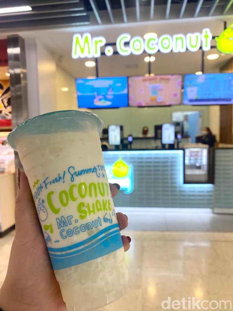 Lagi Hits di Singapura, Begini Rasa Minuman Kelapa Mr. Coconut