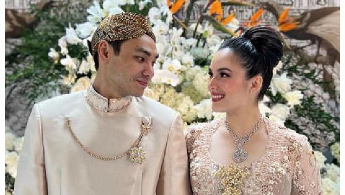 Lamaran Chelsea Islan dan Rob Clinton Kardinal