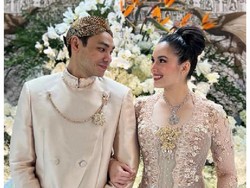 7 Gaya Chelsea Islan Dilamar Rob Clinton, Pakai Adat Jawa Campur Batak