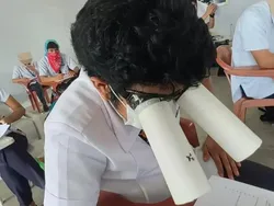 Aksi Unik Mahasiswa Filipina Pakai Topi Anti Nyontek