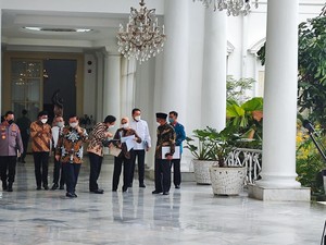 Jokowi Kumpulkan Menkes-Kapolri, Bahas Kasus Gagal Ginjal Akut