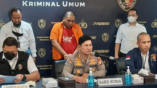 Penampakan Rudolf Tobing pembunuh Icha dalam jumpa pers di Mapolda Metro Jaya