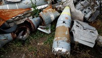 Menurut pakar amunisi Ukraina, rudal-rudal itu gagal meledak.