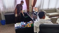 Penyelidik berkesimpulan meningkatkan penanganan dana SPI mahasiswa baru Unud seleksi jalur mandiri tahun akademik 2018/2019 sampai 2022/2023 ke tahap penyidikan. Hal itu berdasarkan hasil gelar perkara pada Jumat, 21 Oktober 2022. Foto: Kejati Bali