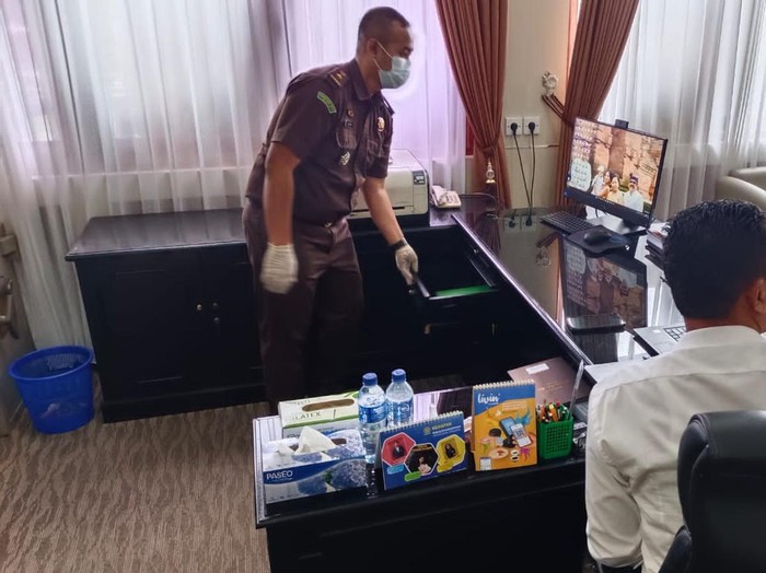 Penyelidik berkesimpulan meningkatkan penanganan dana SPI mahasiswa baru Unud seleksi jalur mandiri tahun akademik 2018/2019 sampai 2022/2023 ke tahap penyidikan. Hal itu berdasarkan hasil gelar perkara pada Jumat, 21 Oktober 2022.