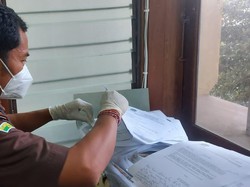 Penyidik Kejati Bali tengah menyelidiki kasus dugaan pengelolaan SPI di Unud. Sudah ada lima pejabat di perguruan tinggi negeri tersebut yang dipanggil untuk diminta keterangannya. Pemanggilan pejabat Unud tersebut untuk memastikan ada atau tidaknya perbuatan pidana dalam pengelolaan SPI. Foto: Kejati Bali