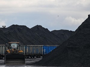 Jelang Akhir Tahun Harga Batu Bara RI Anjlok 8,67%