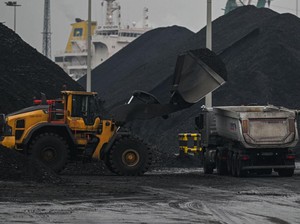 Lembaga Keuangan Setop Kredit Batu Bara, Industri Bisa Tertekan?
