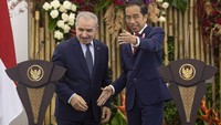 Lebih lanjut, Jokowi juga menyampaikan dukungan Indonesia agar Palestina bisa menjadi anggota penuh Perserikatan Bangsa-Bangsa (PBB).  