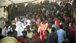 Rayakan Diwali, Warga India Ramai-ramai Pulang Kampung