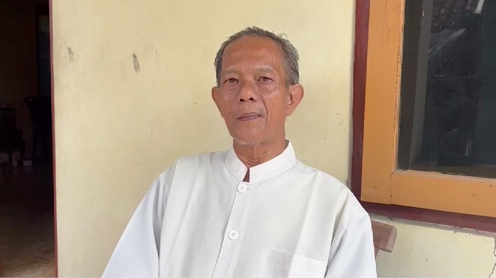 Rekan semasa Presiden Joko Widodo (Jokowi) sekolah kembali buka suara. Mereka juga menunjukkan bukti ijazah yang sama dengan yang dipunyai Jokowi. (dok Istimewa)
