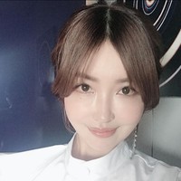 Risa Hirako juga mengusahakan untuk menjalani gaya hidup aktif. Selain olahrgaa, wanita berambut panjang ini juga disibukkan dengan berbagai kegiatan mulai dari modeling, bepergian, dan pengusaha fashion. Foto: Instagram/@risa_hirako