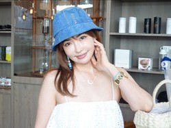 Potret Wanita Awet Muda, Dikira Masih 20-an Ternyata Sudah 51 Tahun