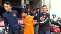 Kabid Humas Polda Jabar Kombes Pol Ibrahim Tompo mengatakan, dari hasil penyelidikan, modus pelaku yaitu ingin menguasai barang berharga milik korban
