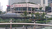 Hotel Grand Hyatt pun tampak cantik dari atas sini