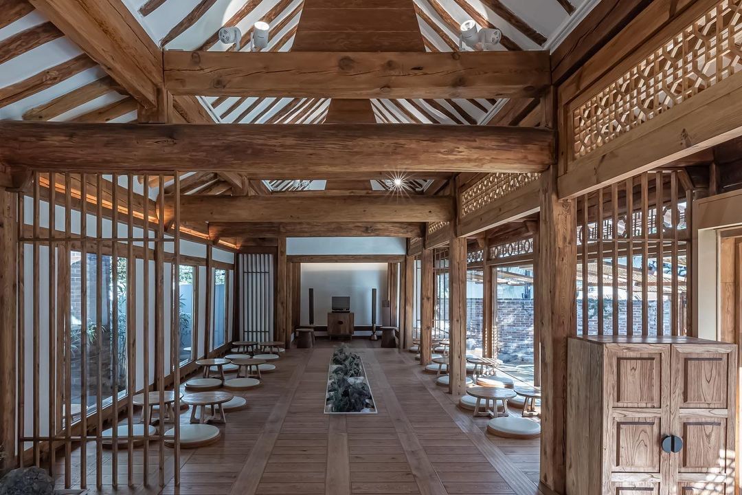 Starbucks Korea Desain Hanok