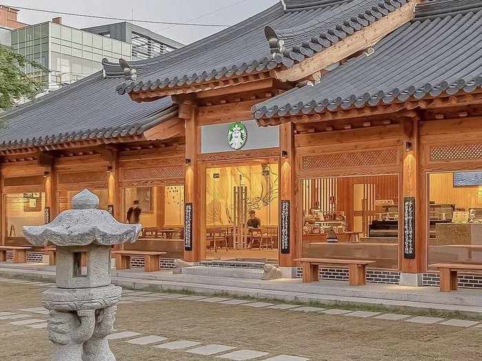 Starbucks Korea Desain Hanok