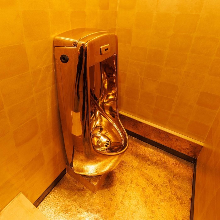 Toilet emas di Okumanchoja Jepang