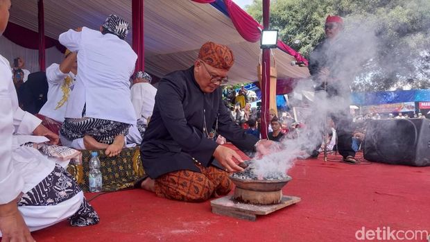 Tradisi Upacara Adat Nyangku di Kecamatan Panjalu Ciamis