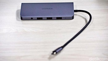 Ugreen Hub USB Tipe-C 10 in 1 Dengan Ethernet 4K USB C Ke HDMI VGA PD Power Delivery 3 USB 3.0Foto: Adi Fida Rahman/detikINET