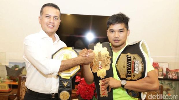 Wakikl Gubernur Sumut Musa Rajekshah (Ijeck) dan Jeka Saragih.