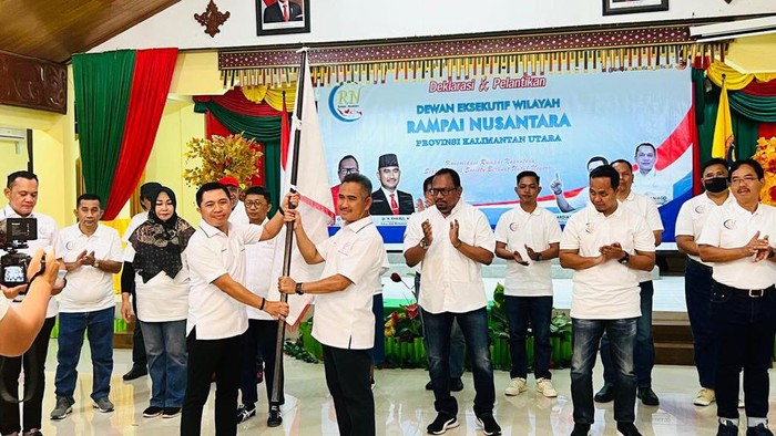 Wali Kota Tarakan Khairul dilantik menjadi Ketua Dewan Eksekutif Wilayah RN Kaltara. Dia diminta terus mengawal kepentingan seluruh masyarakat. (dok Ist)