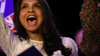 Ashkata lahir di Hubli, India. Dia punya satu saudara kandung, Rohan Murty. Foto: Getty Images