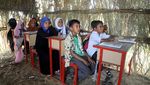 Potret Miris Sekolah di Yaman, Anak-anak Bikin Kelas dari Jerami