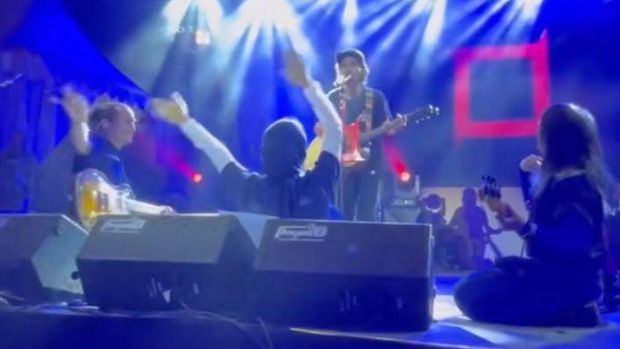 Asrianto alias Anto manggung bareng Kotak di Makassar.
