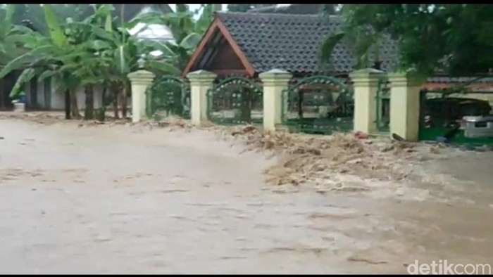 banjir di bojonegoro