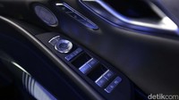Sebagai informasi, Hyundai Genesis G80 merupakan sedan premium untuk para eksekutif. Posisinya di antara Hyundai Genesis G70 dan Hyundai Genesis G90.
