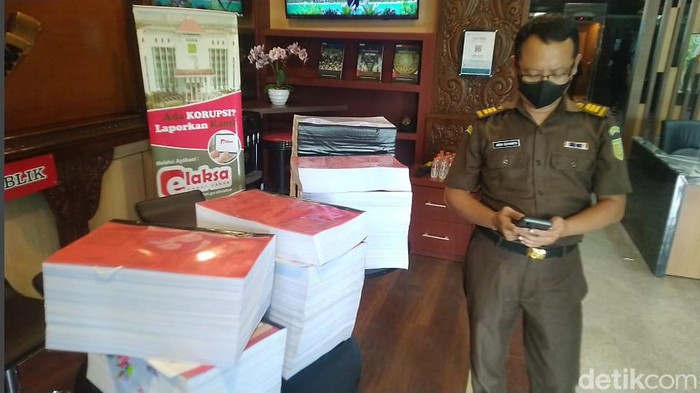 Berkas tersangka Tragedi Kanjuruhan diserahka ke Kejati Jatim