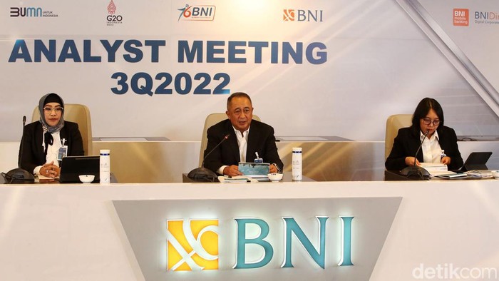 PT Bank Negara Indonesia (Persero) Tbk (BNI) pada kuartal III-2022 mencatatkan laba bersih Rp 13,7 triliun atau tumbuh 76,8% dibandingkan periode yang sama tahun sebelumnya. Hal itu disampaikan dalam jumpa pers di Jakarta, Senin (24/10/2022).