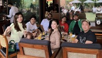Isu tak sedap mengenai Clara dihembuskan netizen anonim di Twitter. Ia bahkan menuduh sang selebgram sudah punya seorang anak laki-laki.