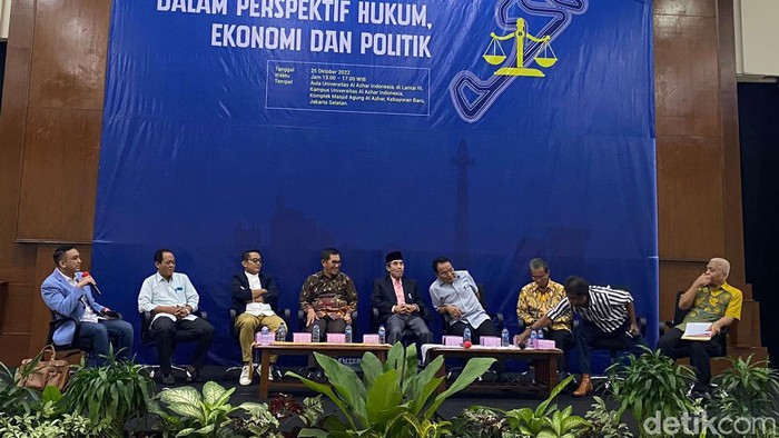 Diskusi bertajuk Perhelatan Formula E dalam Perspektif Hukum, Ekonomi dan Politik di Universitas Al-Azhar.