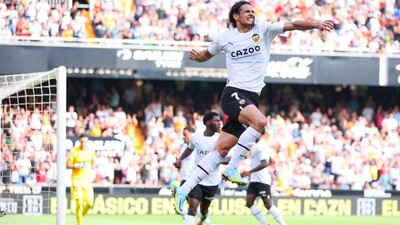 Unjuk Gigi El Matador Edinson Cavani: Lagi Gacor, Gol Lagi!